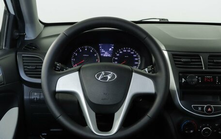 Hyundai Solaris II рестайлинг, 2013 год, 630 200 рублей, 11 фотография