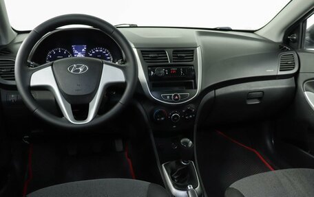 Hyundai Solaris II рестайлинг, 2013 год, 630 200 рублей, 6 фотография
