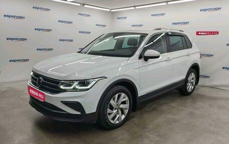 Volkswagen Tiguan II, 2021 год, 2 615 000 рублей, 1 фотография