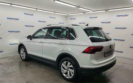 Volkswagen Tiguan II, 2021 год, 2 615 000 рублей, 4 фотография
