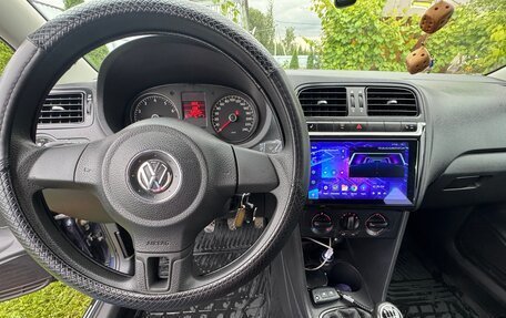 Volkswagen Polo VI (EU Market), 2012 год, 750 000 рублей, 9 фотография