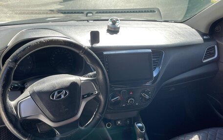 Hyundai Solaris II рестайлинг, 2018 год, 530 000 рублей, 5 фотография