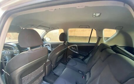 Toyota RAV4, 2006 год, 1 300 000 рублей, 9 фотография