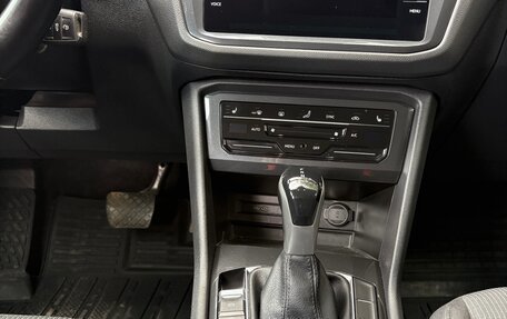 Volkswagen Tiguan II, 2021 год, 2 450 000 рублей, 3 фотография
