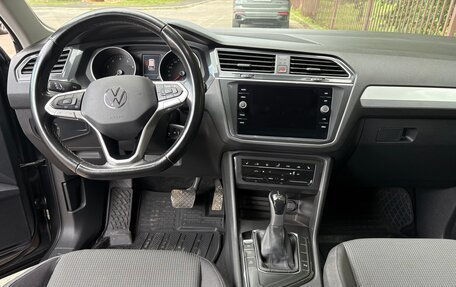 Volkswagen Tiguan II, 2021 год, 2 450 000 рублей, 5 фотография
