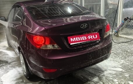 Hyundai Solaris II рестайлинг, 2011 год, 800 000 рублей, 9 фотография