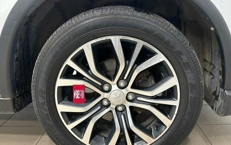 Mitsubishi Outlander III рестайлинг 3, 2015 год, 1 740 000 рублей, 17 фотография
