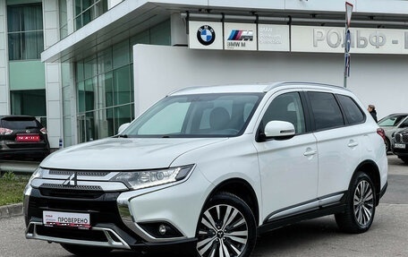 Mitsubishi Outlander III рестайлинг 3, 2020 год, 2 789 000 рублей, 1 фотография