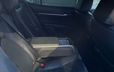 Toyota Camry, 2019 год, 3 050 000 рублей, 14 фотография