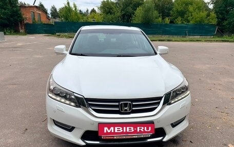 Honda Accord IX рестайлинг, 2013 год, 1 950 000 рублей, 3 фотография