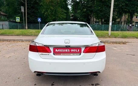 Honda Accord IX рестайлинг, 2013 год, 1 950 000 рублей, 4 фотография