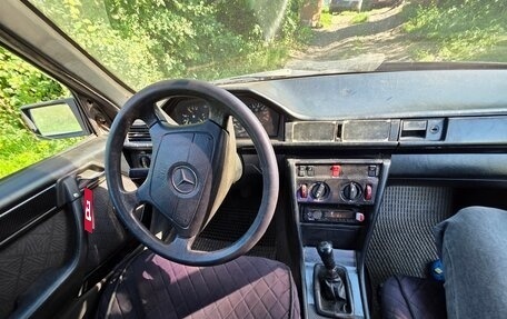 Mercedes-Benz E-Класс, 1994 год, 220 000 рублей, 8 фотография