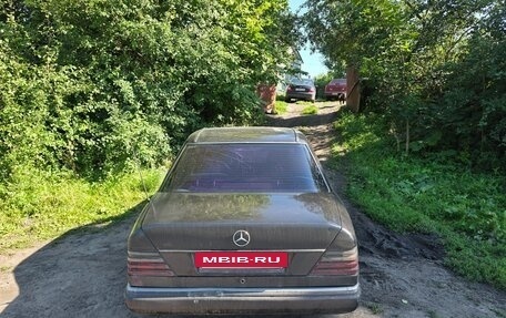 Mercedes-Benz E-Класс, 1994 год, 220 000 рублей, 2 фотография