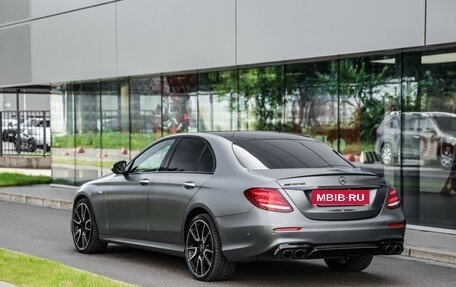 Mercedes-Benz E-Класс AMG, 2019 год, 4 900 000 рублей, 19 фотография