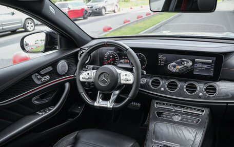 Mercedes-Benz E-Класс AMG, 2019 год, 4 900 000 рублей, 29 фотография