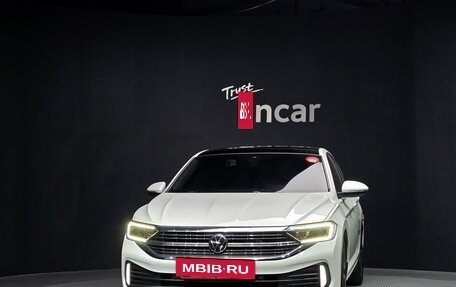 Volkswagen Jetta VII, 2022 год, 1 805 000 рублей, 2 фотография