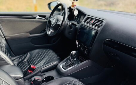 Volkswagen Jetta VI, 2011 год, 980 000 рублей, 10 фотография