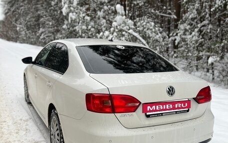 Volkswagen Jetta VI, 2011 год, 980 000 рублей, 14 фотография