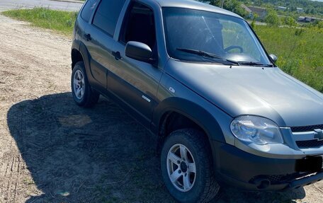 Chevrolet Niva I рестайлинг, 2013 год, 400 000 рублей, 2 фотография