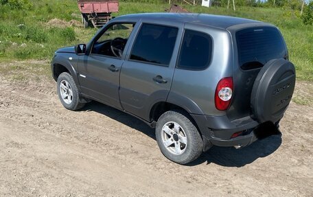 Chevrolet Niva I рестайлинг, 2013 год, 400 000 рублей, 4 фотография