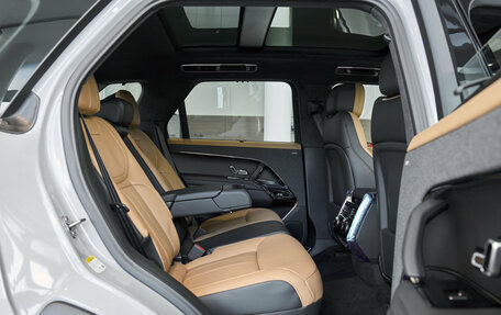 Land Rover Range Rover Sport, 2026 год, 18 700 000 рублей, 13 фотография