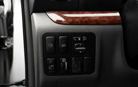Toyota Land Cruiser Prado 120 рестайлинг, 2008 год, 1 990 000 рублей, 17 фотография