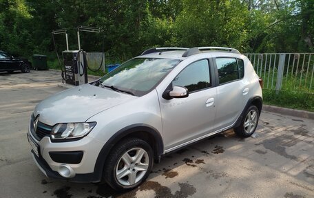 Renault Sandero II рестайлинг, 2017 год, 990 000 рублей, 2 фотография
