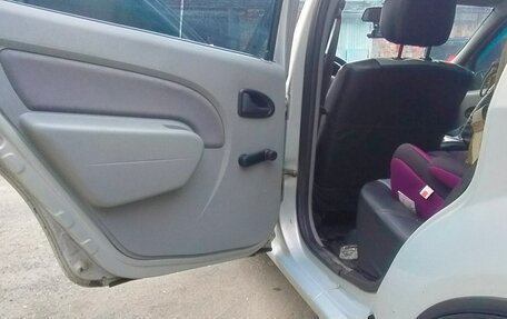 Renault Logan I, 2009 год, 380 000 рублей, 14 фотография