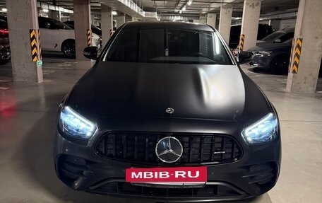 Mercedes-Benz E-Класс, 2022 год, 5 800 000 рублей, 2 фотография