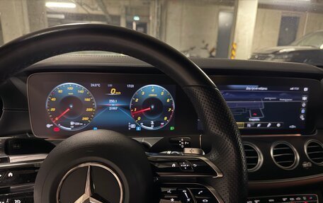 Mercedes-Benz E-Класс, 2022 год, 5 800 000 рублей, 5 фотография