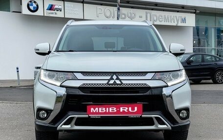 Mitsubishi Outlander III рестайлинг 3, 2020 год, 2 789 000 рублей, 2 фотография