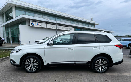 Mitsubishi Outlander III рестайлинг 3, 2020 год, 2 789 000 рублей, 8 фотография