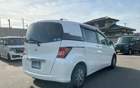 Honda Freed I, 2014 год, 850 000 рублей, 4 фотография