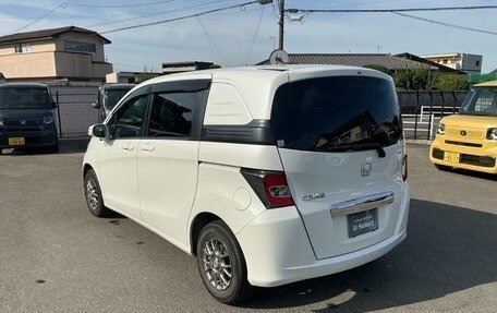 Honda Freed I, 2014 год, 850 000 рублей, 6 фотография
