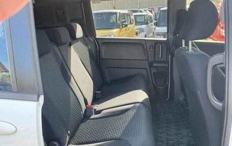 Honda Freed I, 2014 год, 850 000 рублей, 11 фотография