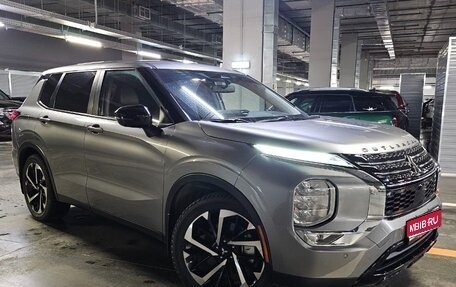 Mitsubishi Outlander, 2022 год, 3 300 000 рублей, 1 фотография