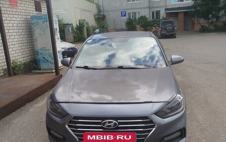 Hyundai Solaris II рестайлинг, 2018 год, 825 000 рублей, 2 фотография