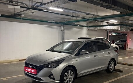 Hyundai Solaris II рестайлинг, 2021 год, 1 600 000 рублей, 2 фотография
