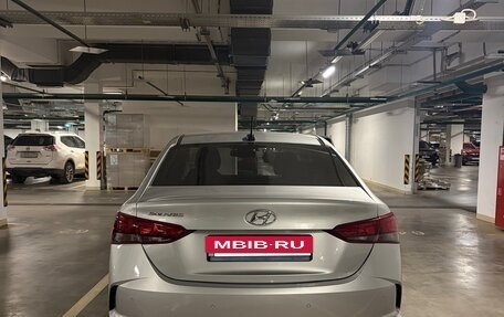 Hyundai Solaris II рестайлинг, 2021 год, 1 600 000 рублей, 4 фотография