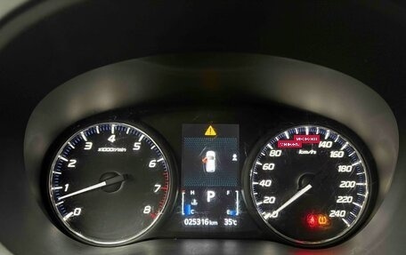 Mitsubishi Outlander III рестайлинг 3, 2021 год, 2 015 000 рублей, 8 фотография