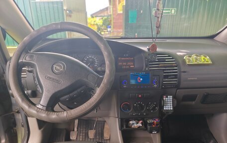 Opel Zafira A рестайлинг, 2002 год, 350 000 рублей, 12 фотография