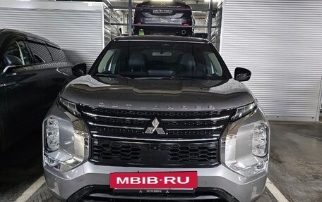 Mitsubishi Outlander, 2022 год, 3 300 000 рублей, 12 фотография