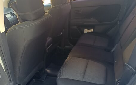 Mitsubishi Outlander III рестайлинг 3, 2016 год, 1 370 000 рублей, 12 фотография