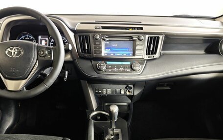 Toyota RAV4, 2015 год, 1 995 000 рублей, 17 фотография