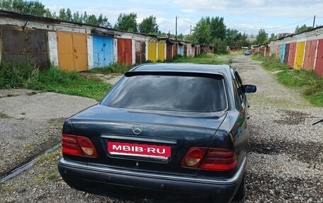Mercedes-Benz E-Класс, 1997 год, 300 000 рублей, 3 фотография