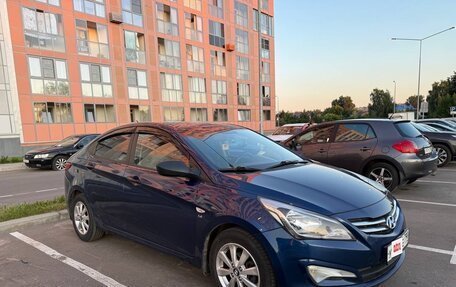 Hyundai Solaris II рестайлинг, 2015 год, 1 050 000 рублей, 3 фотография