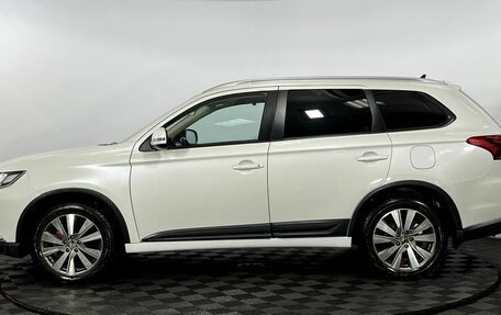 Mitsubishi Outlander III рестайлинг 3, 2015 год, 1 725 000 рублей, 8 фотография