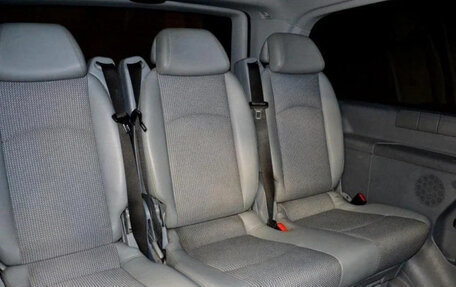 Mercedes-Benz Viano, 2010 год, 2 300 000 рублей, 9 фотография