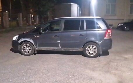 Opel Zafira B, 2009 год, 650 000 рублей, 3 фотография