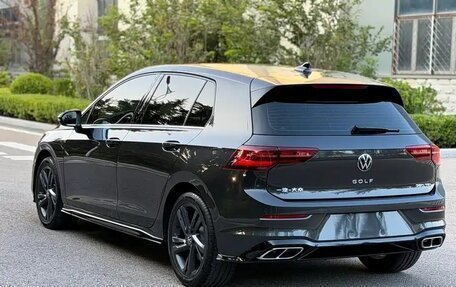 Volkswagen Golf VIII, 2023 год, 2 300 000 рублей, 5 фотография